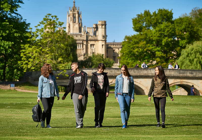 Students Walking In Cambridge City Centre